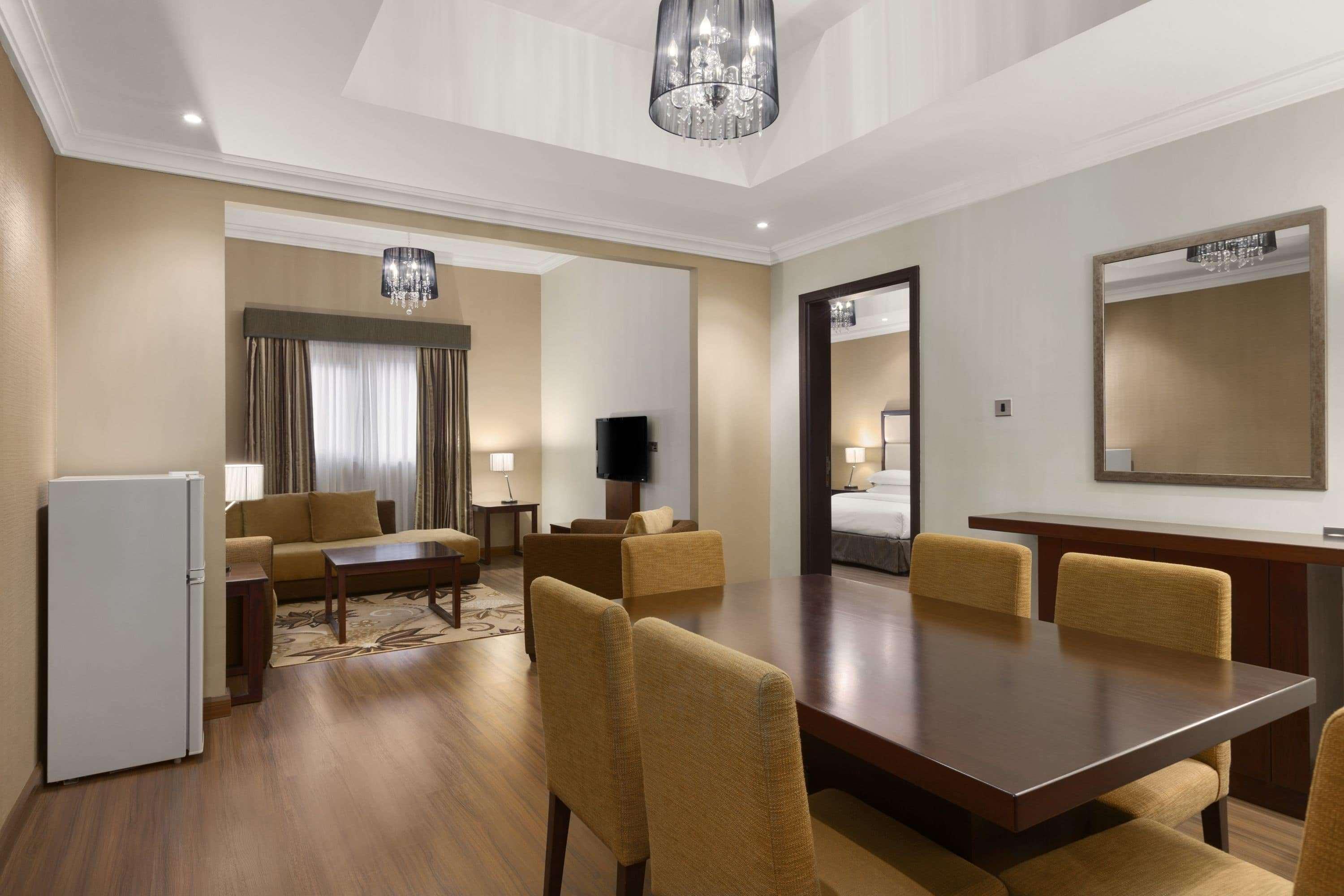 Ramada Hotel & Suites By Wyndham Adżman Zewnętrze zdjęcie