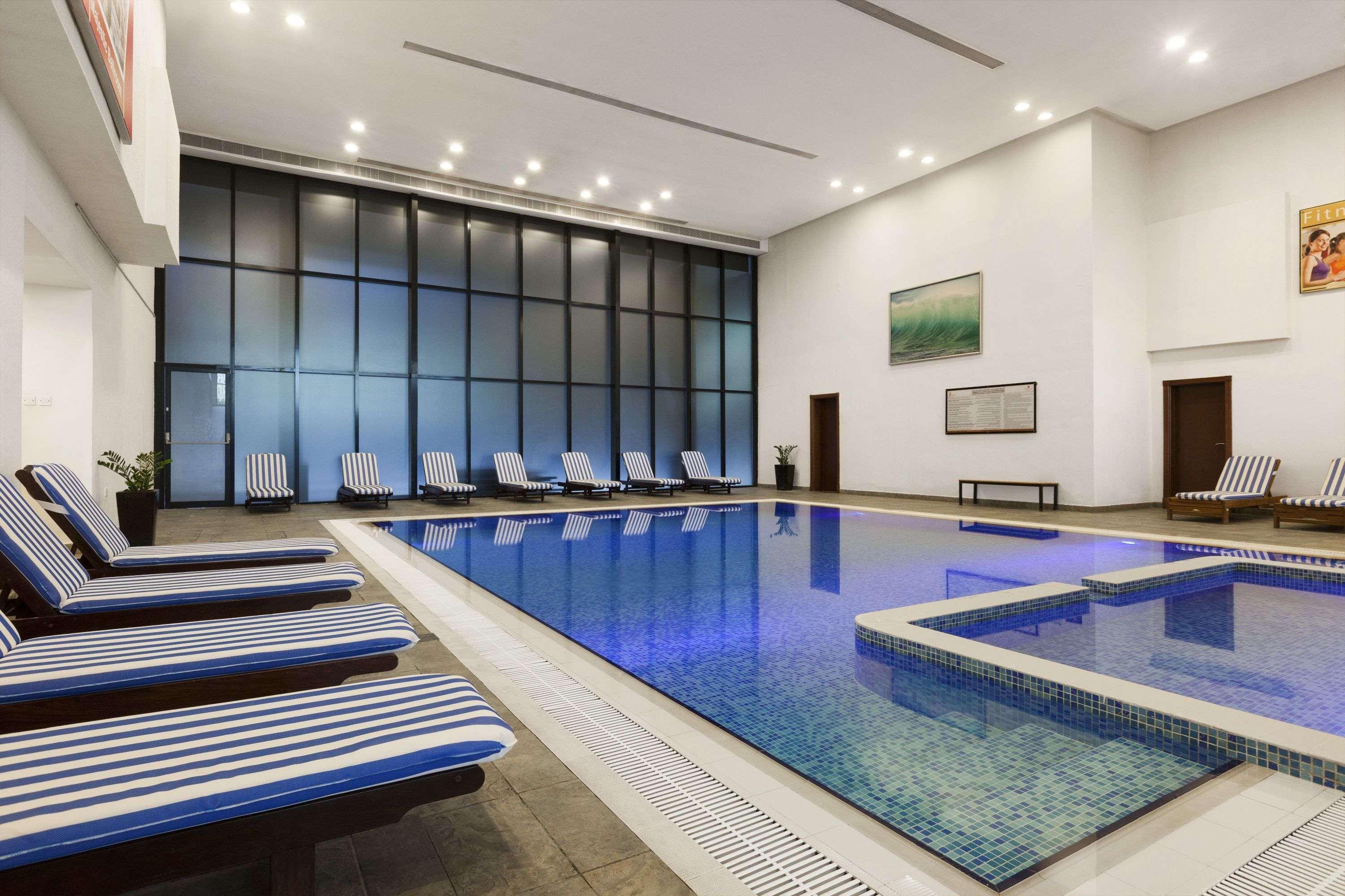 Ramada Hotel & Suites By Wyndham Adżman Zewnętrze zdjęcie