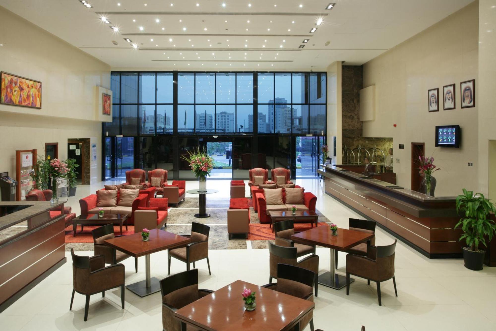Ramada Hotel & Suites By Wyndham Adżman Zewnętrze zdjęcie