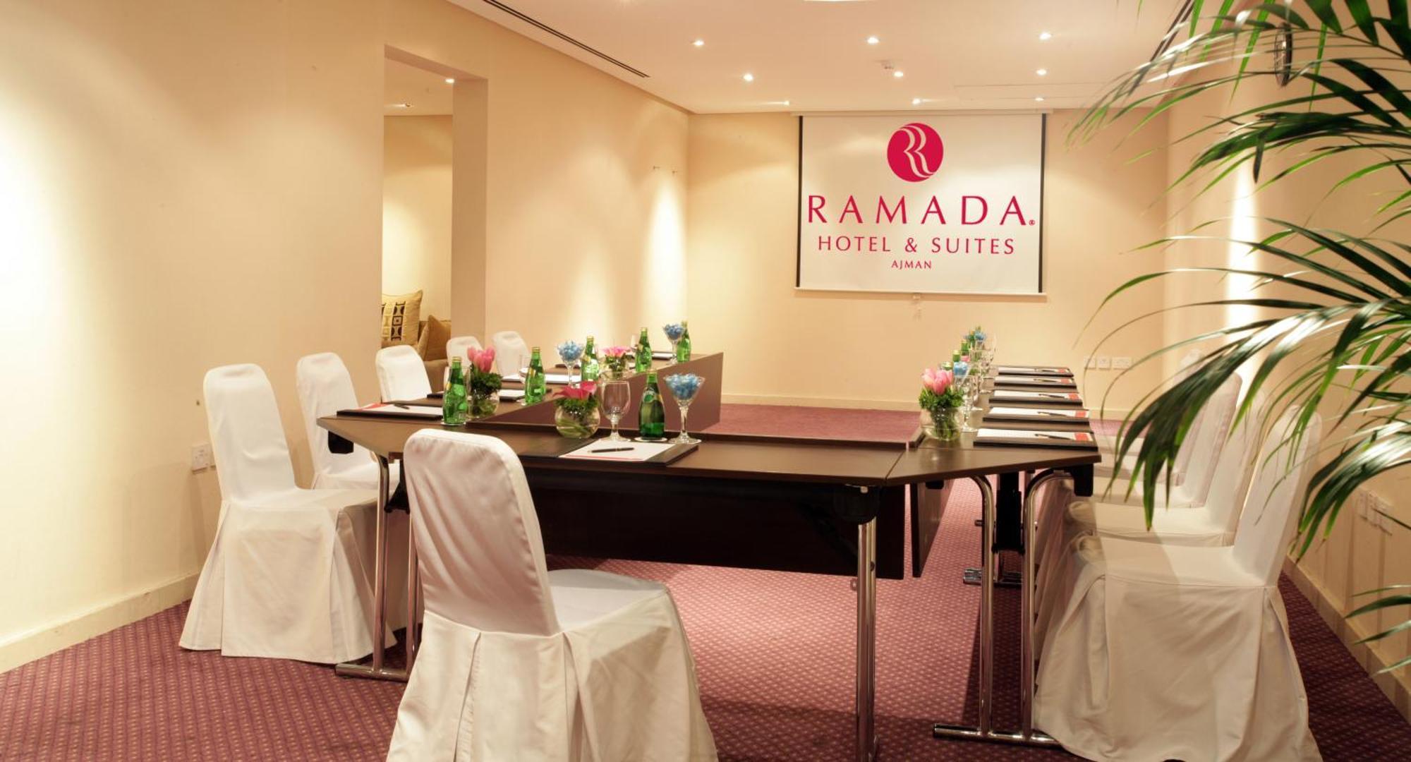 Ramada Hotel & Suites By Wyndham Adżman Zewnętrze zdjęcie